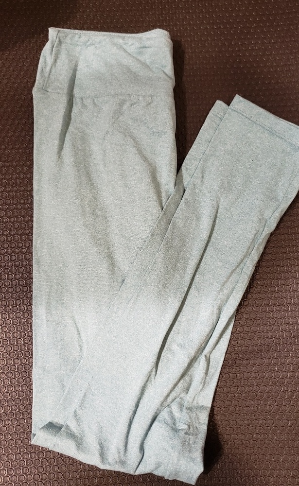 EUC Lularoe Light Blue Heathered One Size Leggings